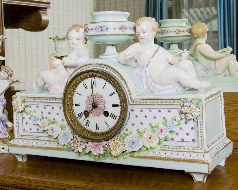 Mantle Clock