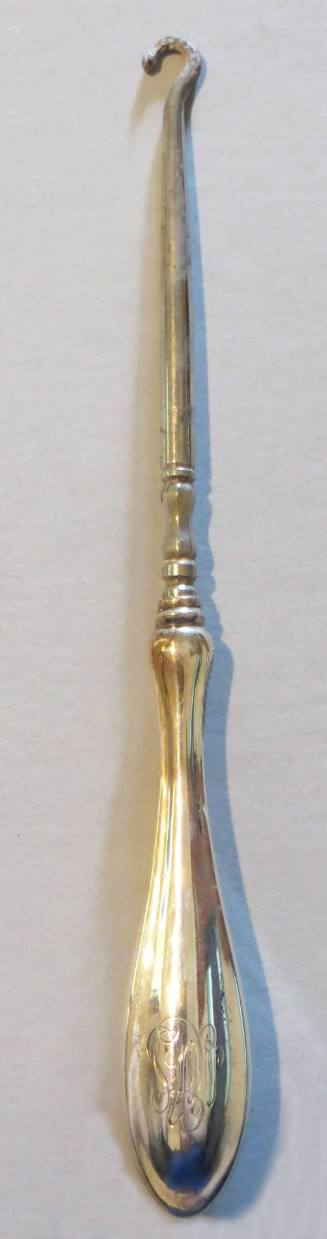 Buttonhook