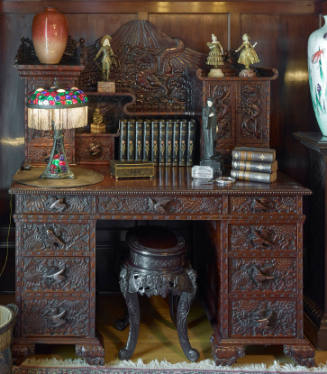 Kneehole Desk