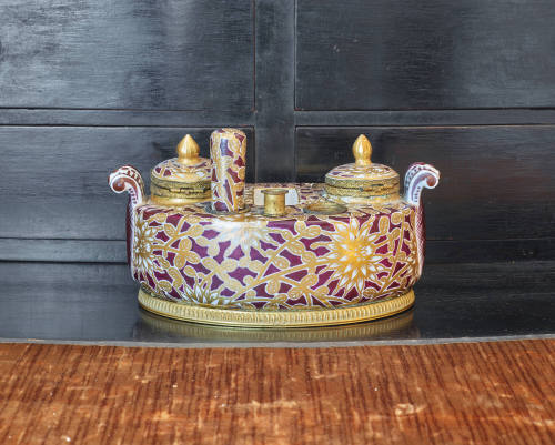 Inkstand