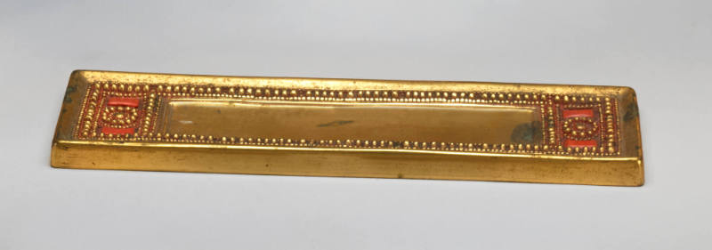 Pen Tray